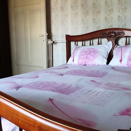 Les Chambres Chez David รีอง ภายนอก รูปภาพ